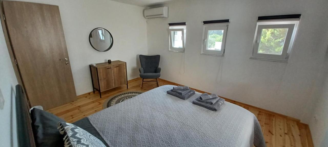 Seaview Luxury Apartment Mytilene Exterior photo