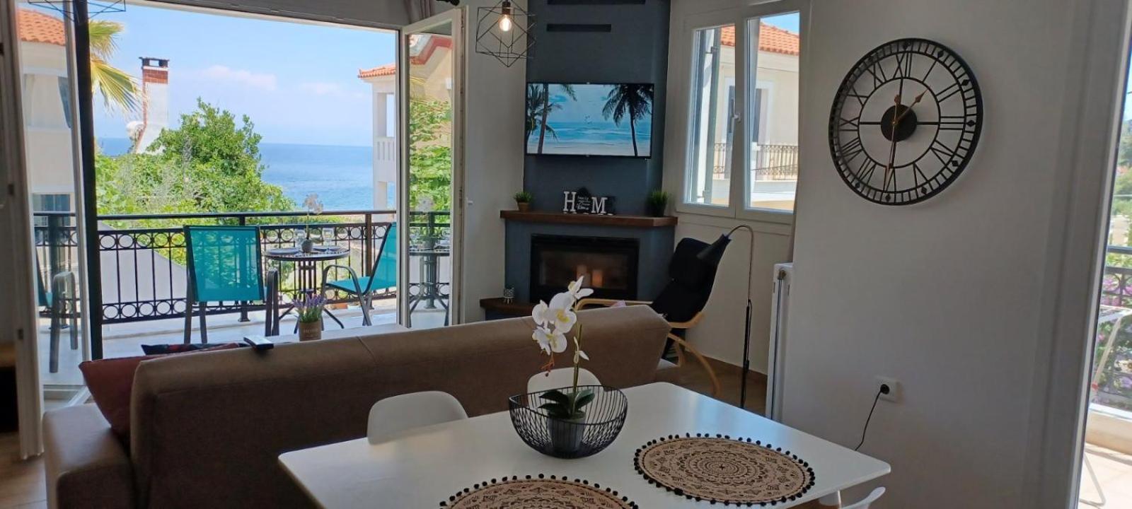 Seaview Luxury Apartment Mytilene Exterior photo